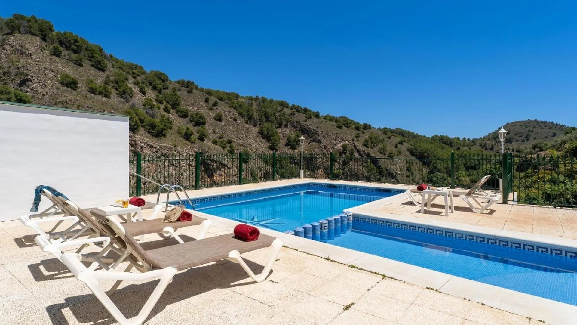 Ferienhaus Mit Privatpool Fuer 6 Personen Ca 170 Qm In Frigiliana, Andalusien Costa Del Sol 펜션