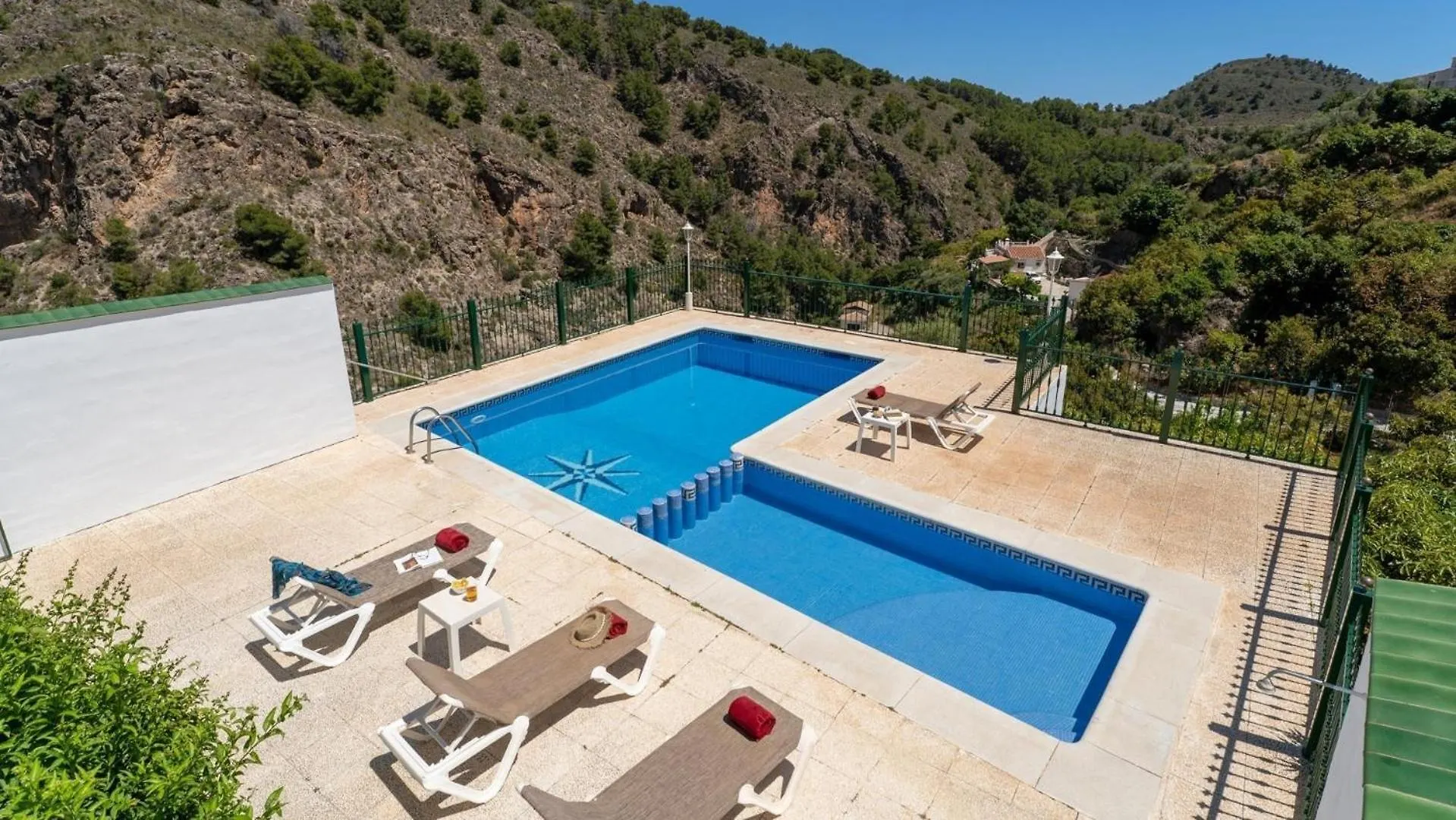 Ferienhaus Mit Privatpool Fuer 6 Personen Ca 170 Qm In Frigiliana, Andalusien Costa Del Sol 0*, 프리질리아나
